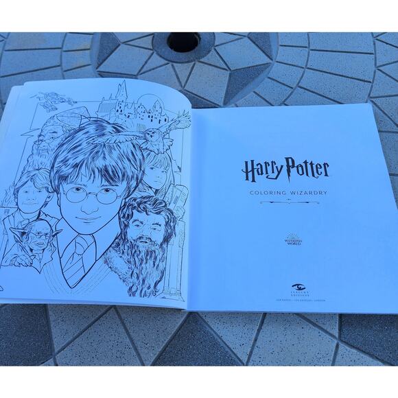 Harry Potter Coloring Wizardry Paperback & Postcard Coloring Book Bundle - Picture 6 of 9